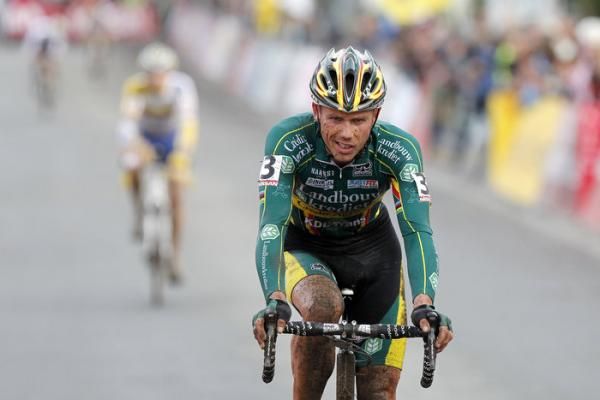 Sven Nys (Landbouwkrediet) had an issue with his drivetrain and ended up in 4th place.