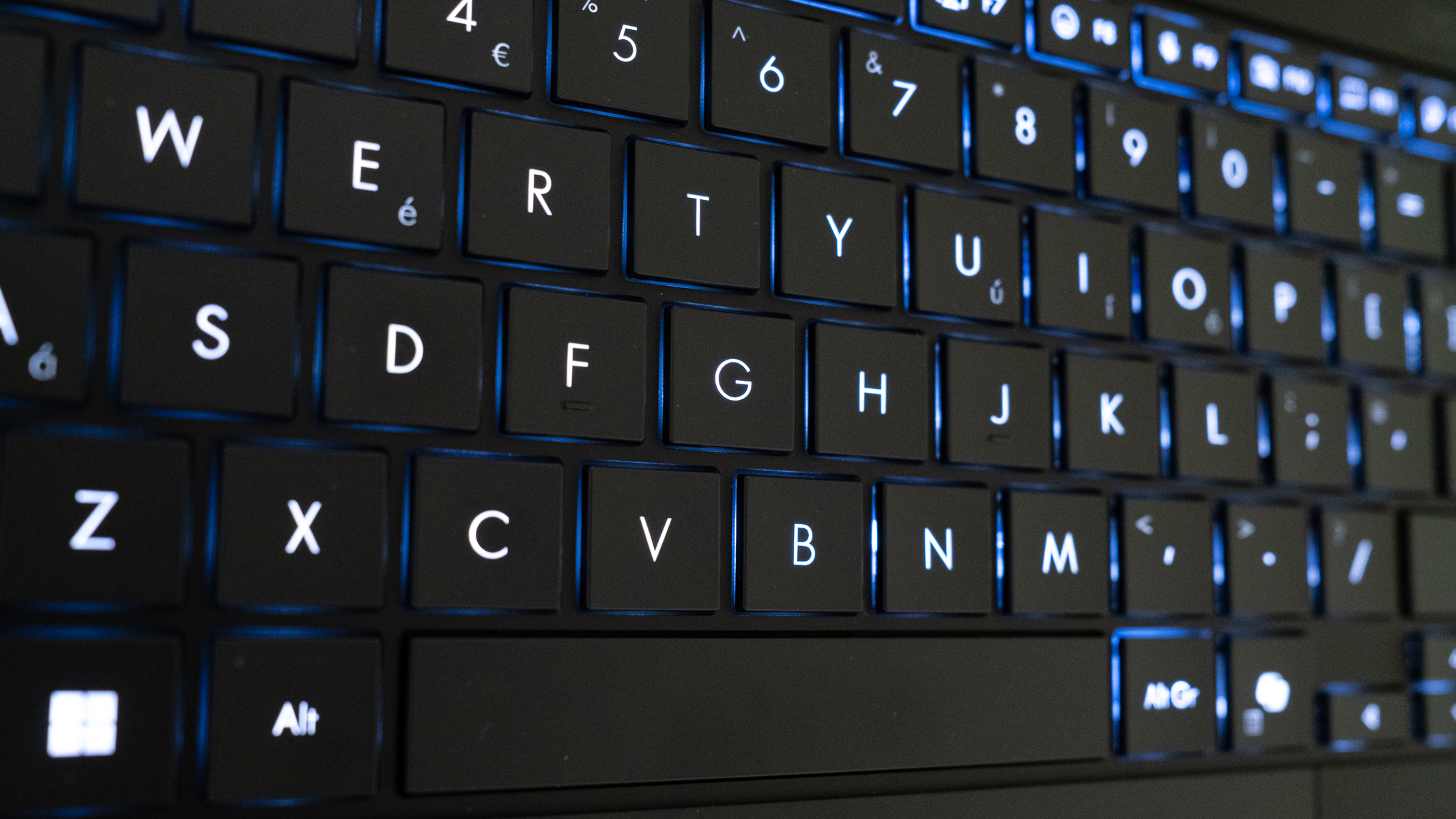 Asus ProArt P16 2025 backlit keyboard close up