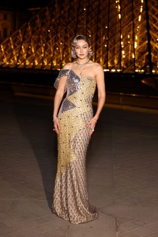 Gigi Hadid Le Grand Dîner Du Louvre