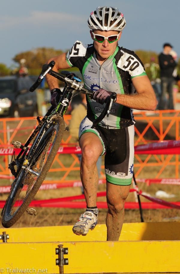 Bryan Alders (Epic Endurance) running the barriers mid-race