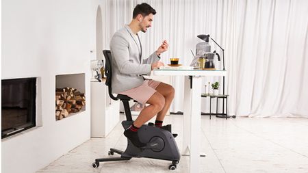 FlexiSpot Sit2Go 2-in-1 Fitness Chair