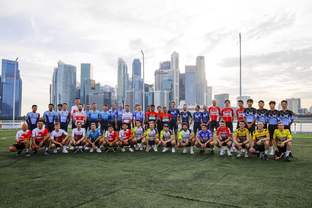 The riders in action at the 2022 Tour de France Prudential Singapore Criterium