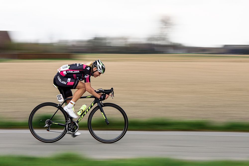 Anna Plitcha (BTC City Ljubljana) attacks and builds a small gap - Grand Prix de Dottignies 2016