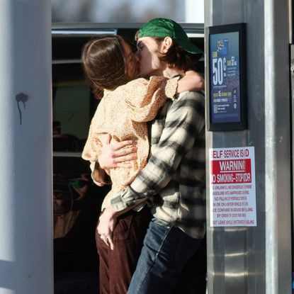 olivia rodrigo and louis partridge