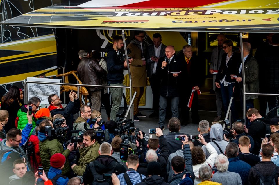 Tour de Pologne general manager Czeslaw Lang launching the mobile museum