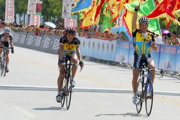Vitaliy Buts (Ukraine) takes the win with teammate Mykhailo Khalilov placing second.