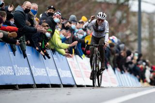 Lucinda Brand has a total of 16 victories this cyclo-cross season, six at World Cup events