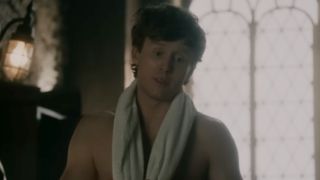 Ben Marshall on SNL not wearing a shirt and putting a towel around his neck.