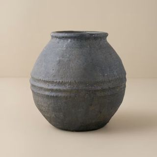 Black Round Concrete Vase