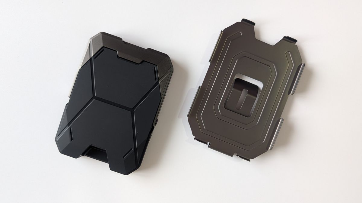 i-Blason MagSafe wallet with belt clip holster