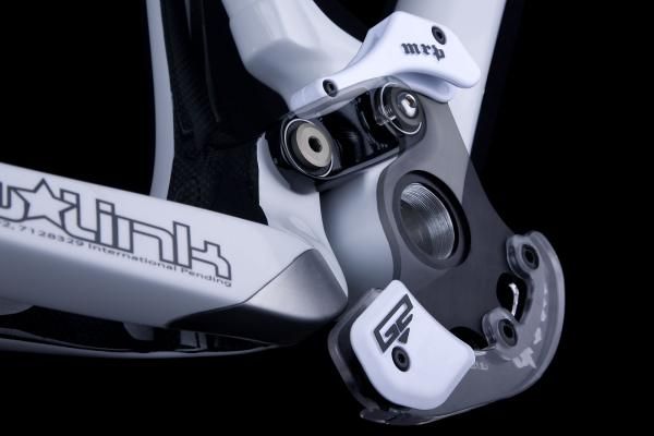 The dw-link suspension design precluded the use of standard ISCG tabs so Ibis instead developed a proprietary guide with MRP specifically for use on the Mojo HD.