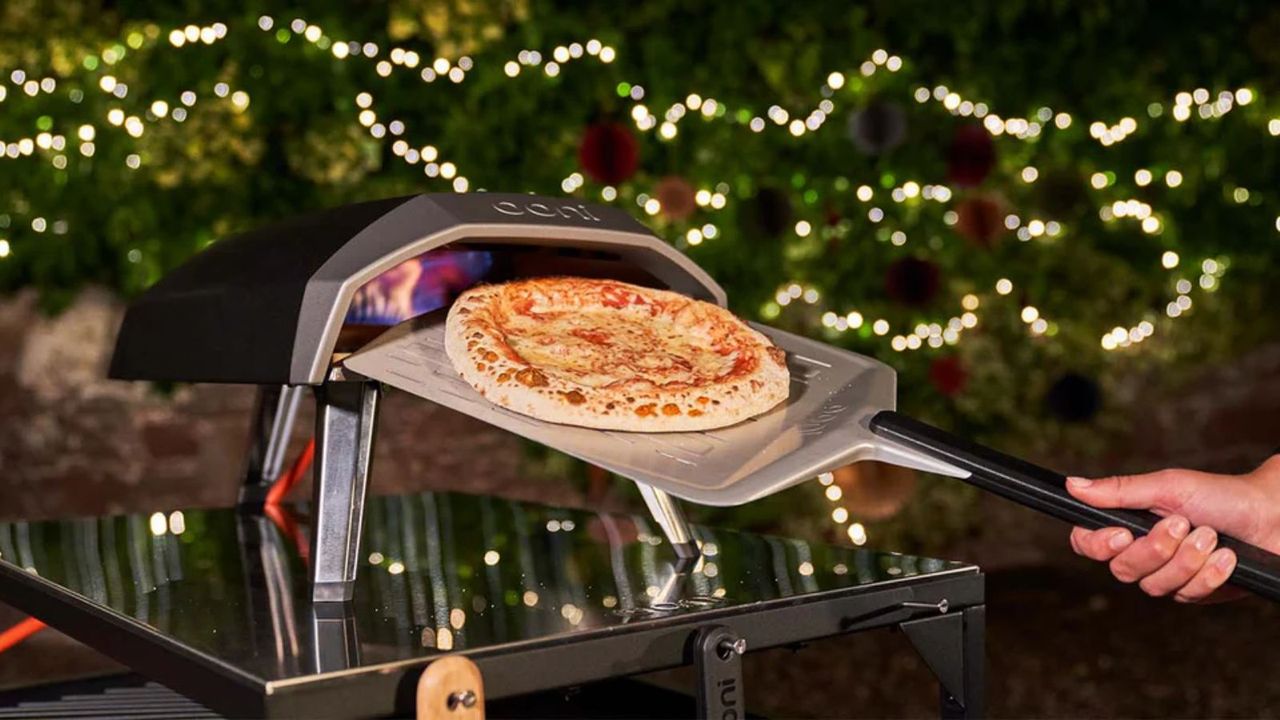 Ooni Pizza oven in the winter