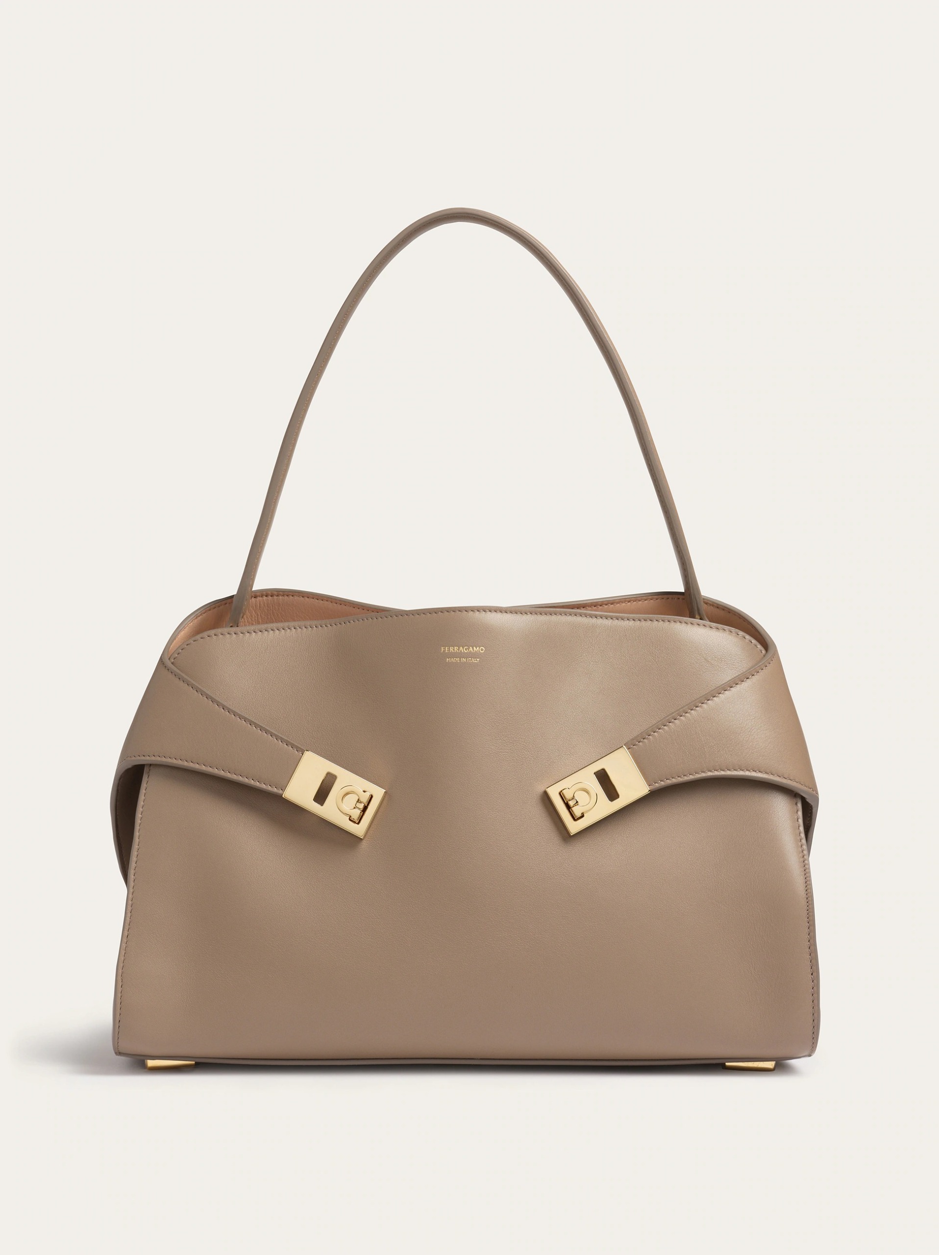 Ferragamo, Hug Soft shoulder bag (M)
