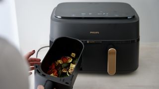 Roasting med veg in the Philips 3000 Series Dual Basket Air fryer