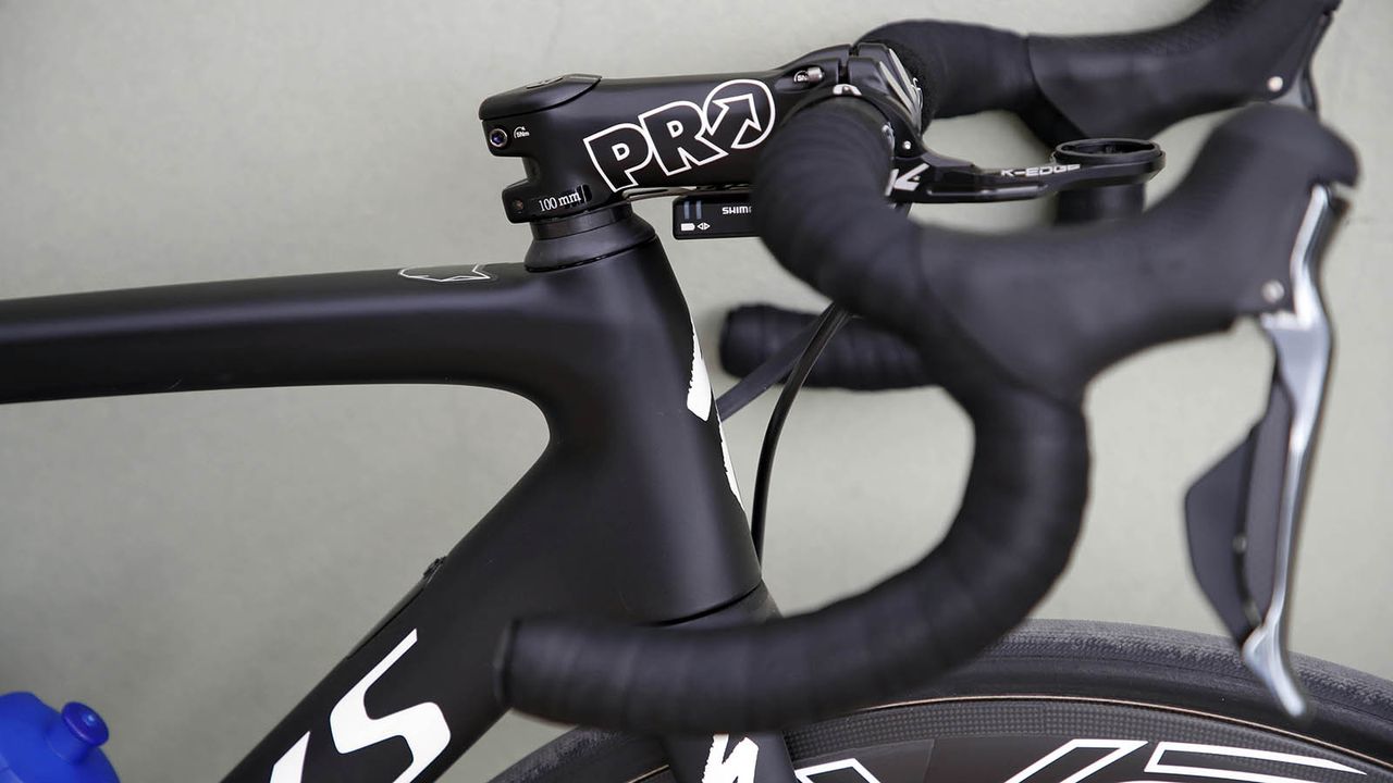 Julian Alaphilippe rides a 100mm Pro Vibe stem