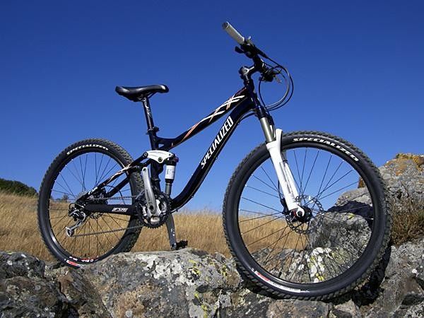The women's-specific Myka gets the same basic suspension layout as the new FSR XC but sticks with 100mm which Specialized feels is more appropriate for the segment's typically shorter and lighter riders.
