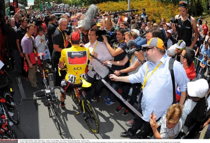 Cadel Evans (BMC) answers questions from the press on the morning of the final day of the 2011 Tour