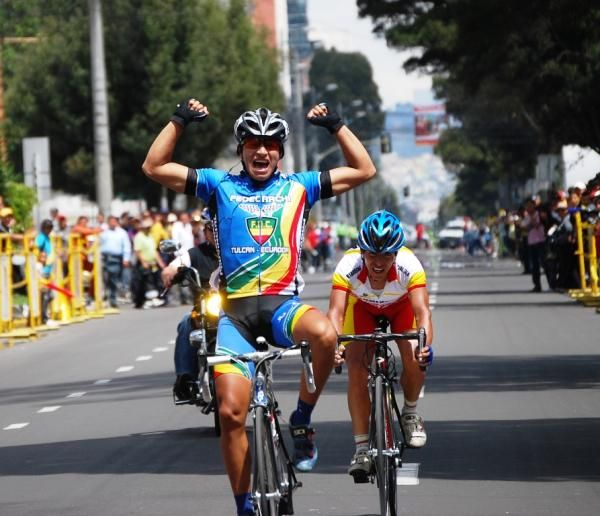 Jhonny Caicedo takes the win from the break.