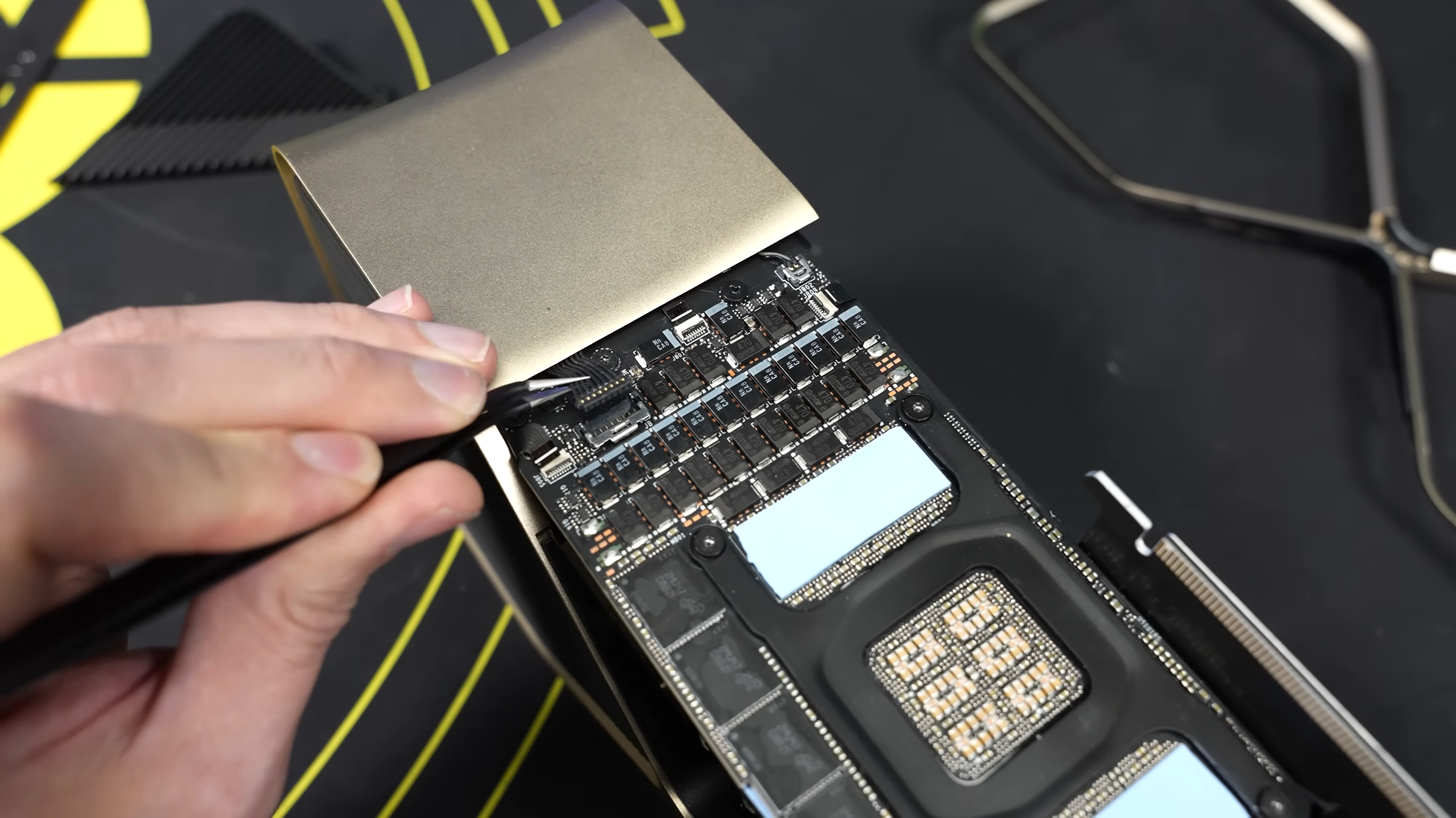 Taking apart the RTX Titan Ada prototype
