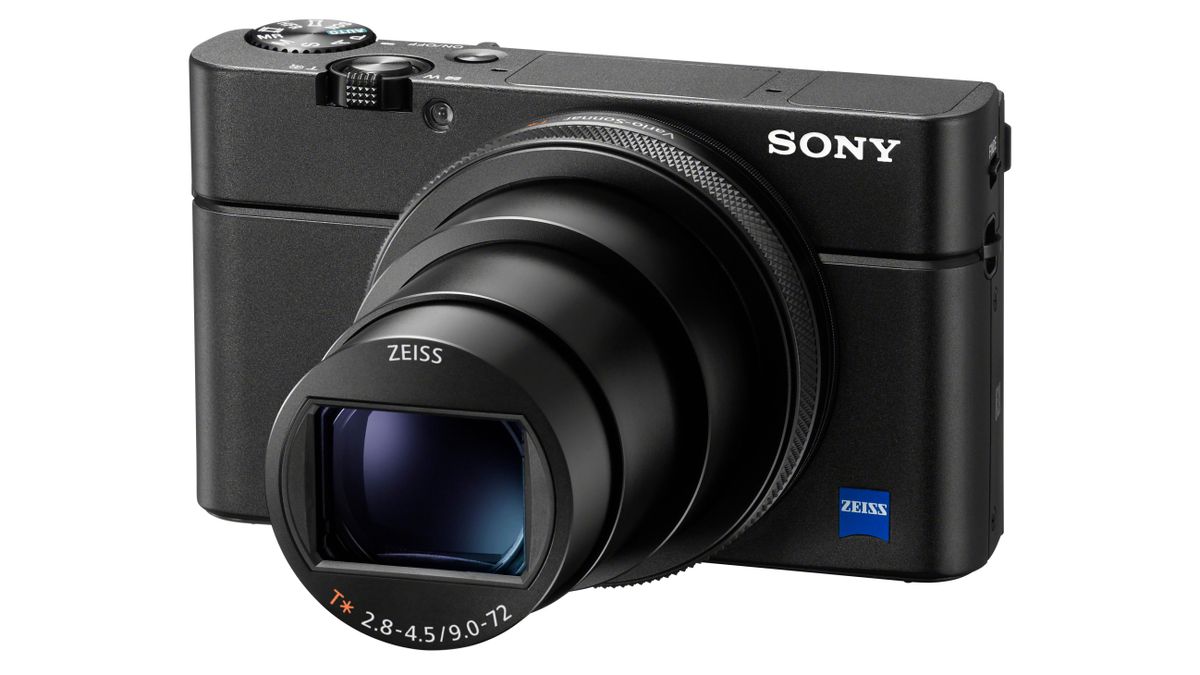 The Sony Rx100 Vii Crams The Power Of The Sony A9 Into A Pocket Sized 