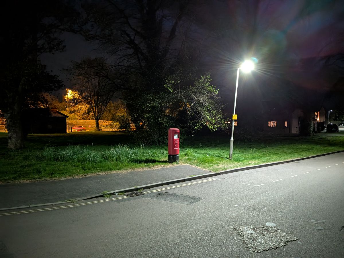 google pixel 9a vs google pixel 8a photo shootout - pixel 9a low light