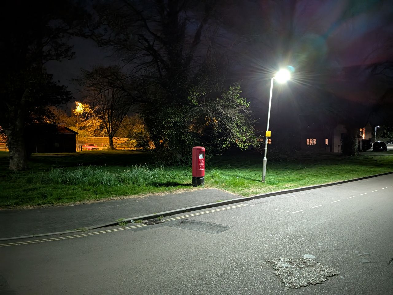 google pixel 9a vs google pixel 8a photo shootout - pixel 9a low light