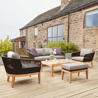 outdoor sofa ideas: decking with garden sofa set