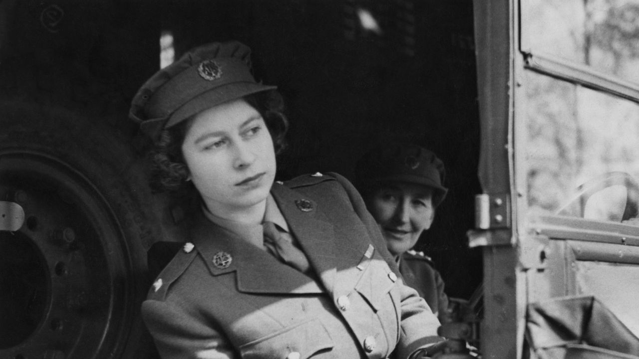 Queen&#039;s teenage driving hailed as &#039;outstanding&#039; as rare photos from WW2 military service go on sale