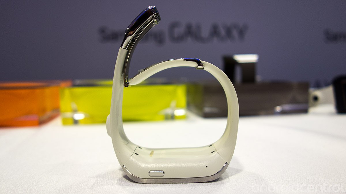 Samsung Galaxy Gear の側面図 (2013)