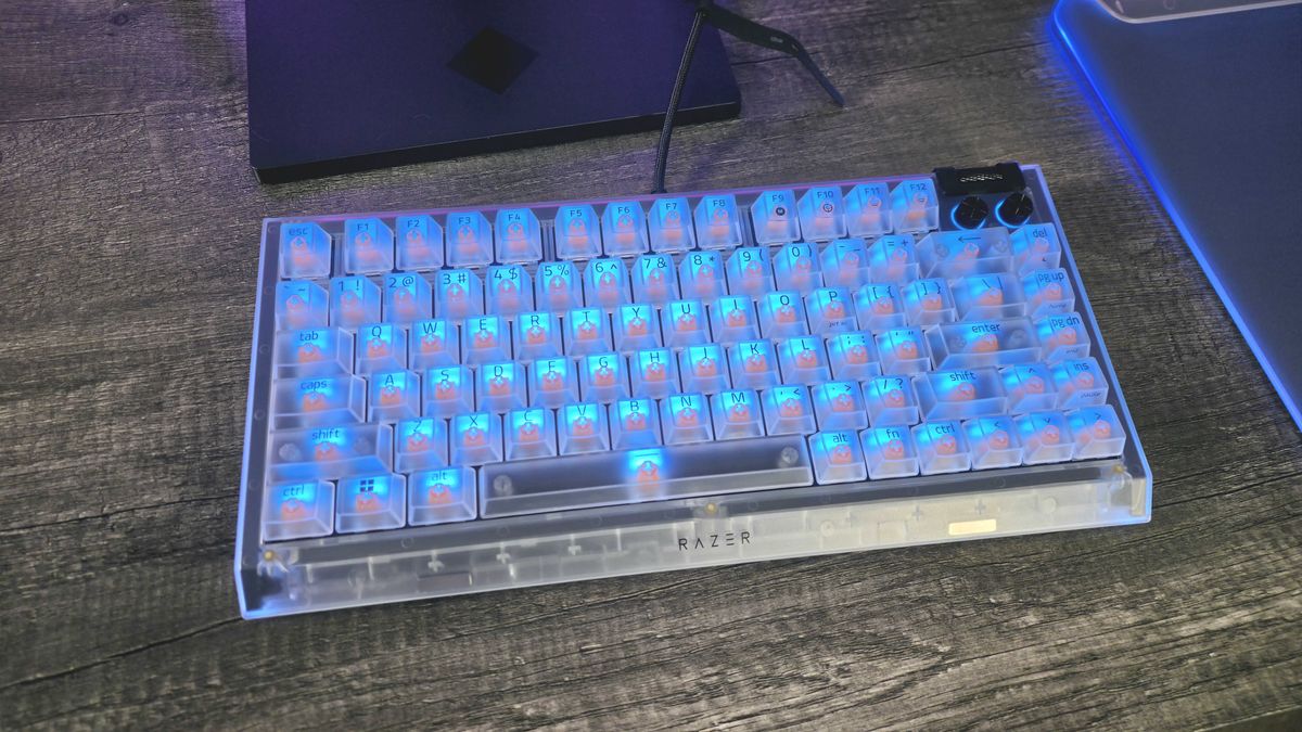 Image of the Razer Phantom White Collection.