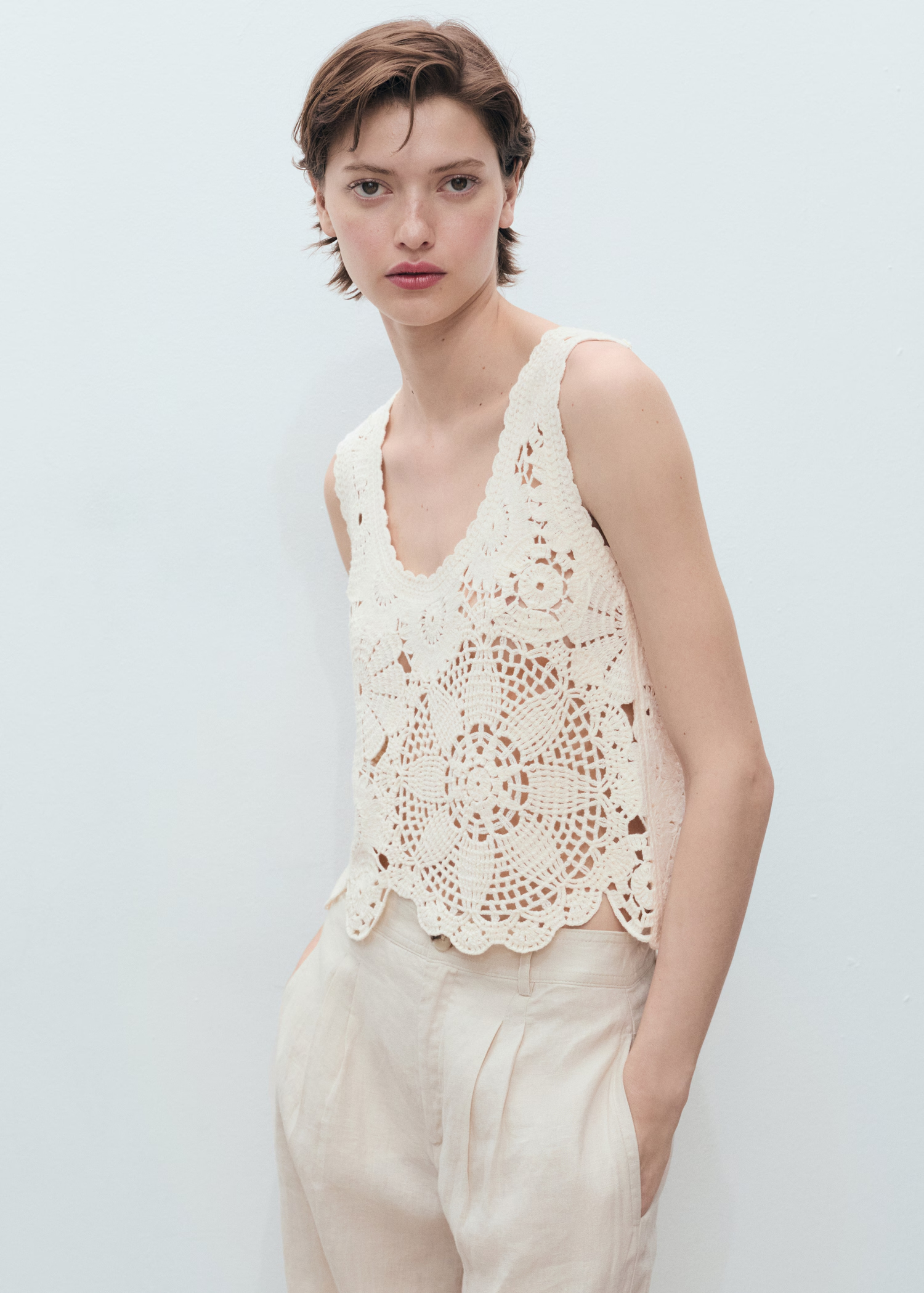 MANGO, Crochet top with flowers