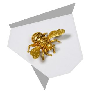 Yellow-gold bee brooch by Gaetano Chiavetta