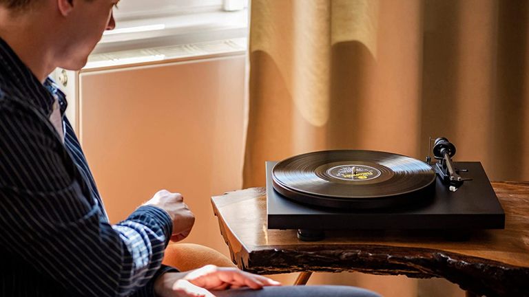 best record player Pro-Ject Debut Carbon EVO