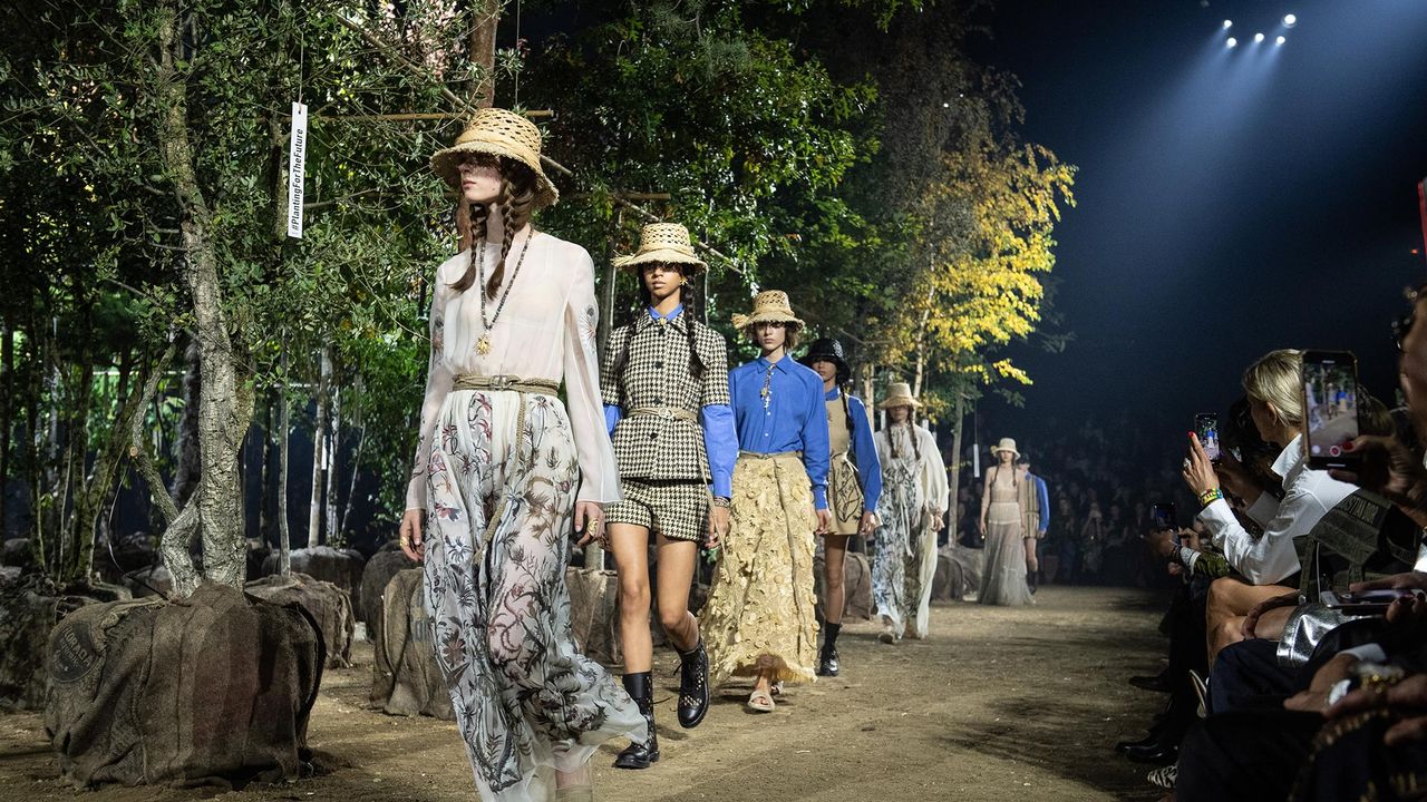 Dior SS20: Maria Grazia Chiuri's sustainable show at Paris Fashion Week ...