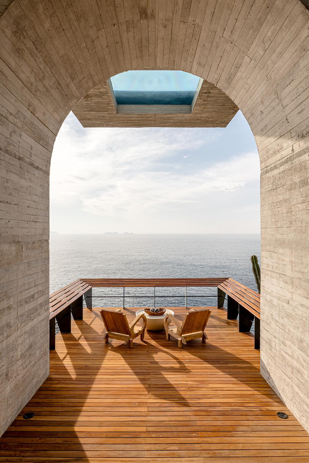 Casa Yuri, with its floating swimming pool overlooking the ocean