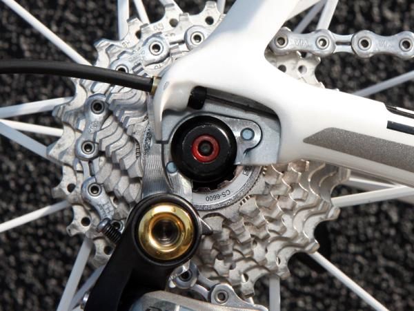 Leopard Trek team bikes are fitted with experimental hardened steel rear derailleur hangers in an effort to get more stiffness for better shift performance and increased durability in crashes.