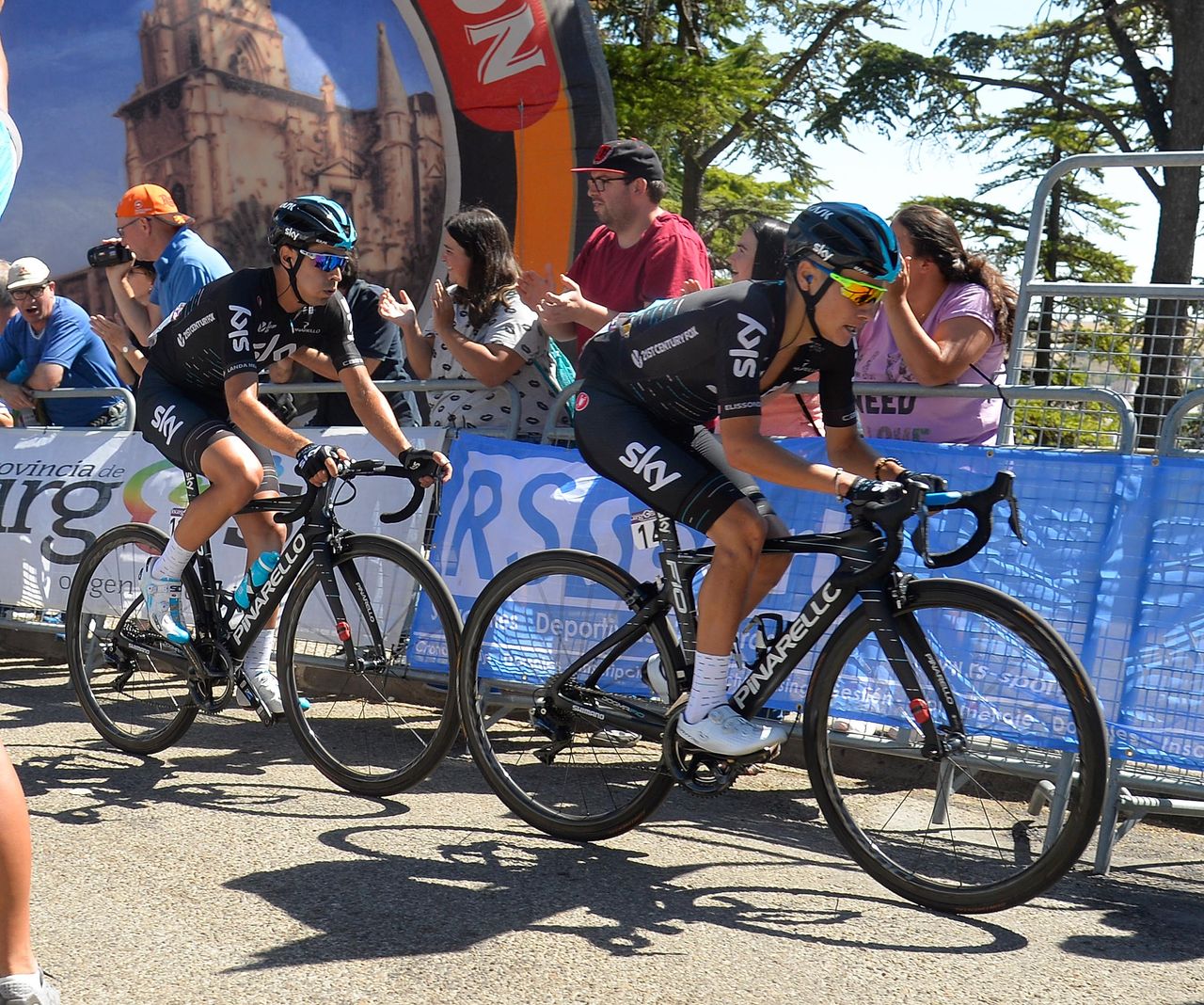 Kenny Elissonde pacing Sky teammate Mikel Landa into the finale