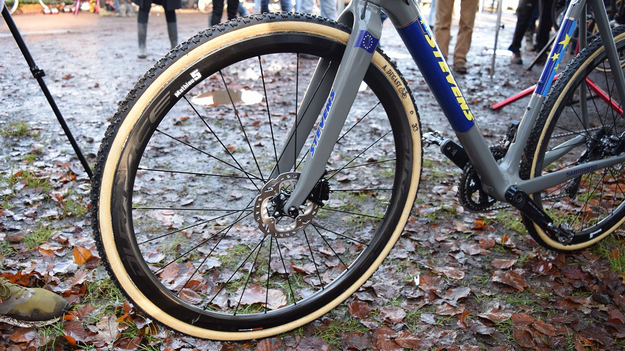 Van der Poel raced on Shimano Dura-Ace R9100 series C40 carbon tubular wheels.