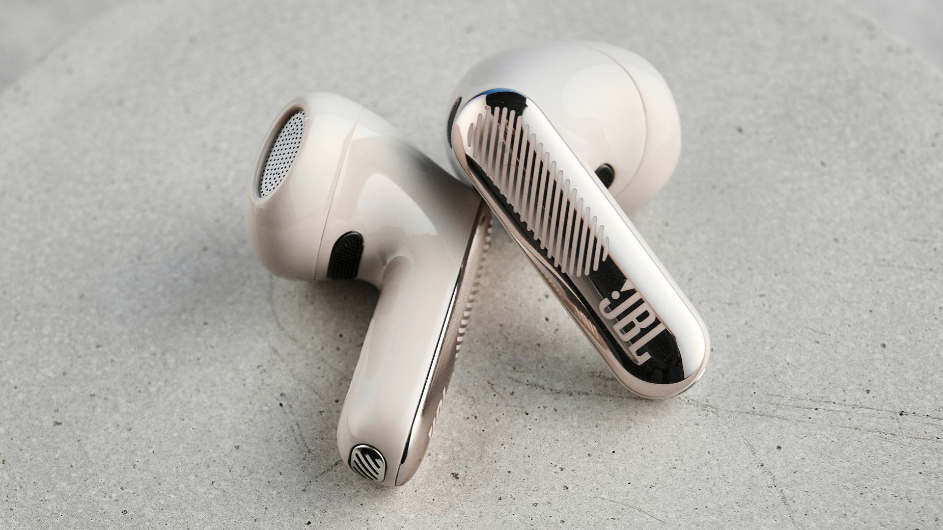 JBL Live Flex 4 earbuds in sand