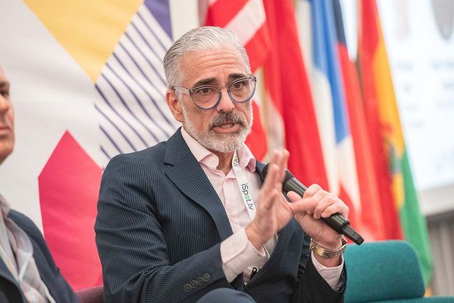 Jos&eacute; V&eacute;lez-Silva, VP, multicultural brand marketing at Comcast Cable, speaks during the morning fireside chat.