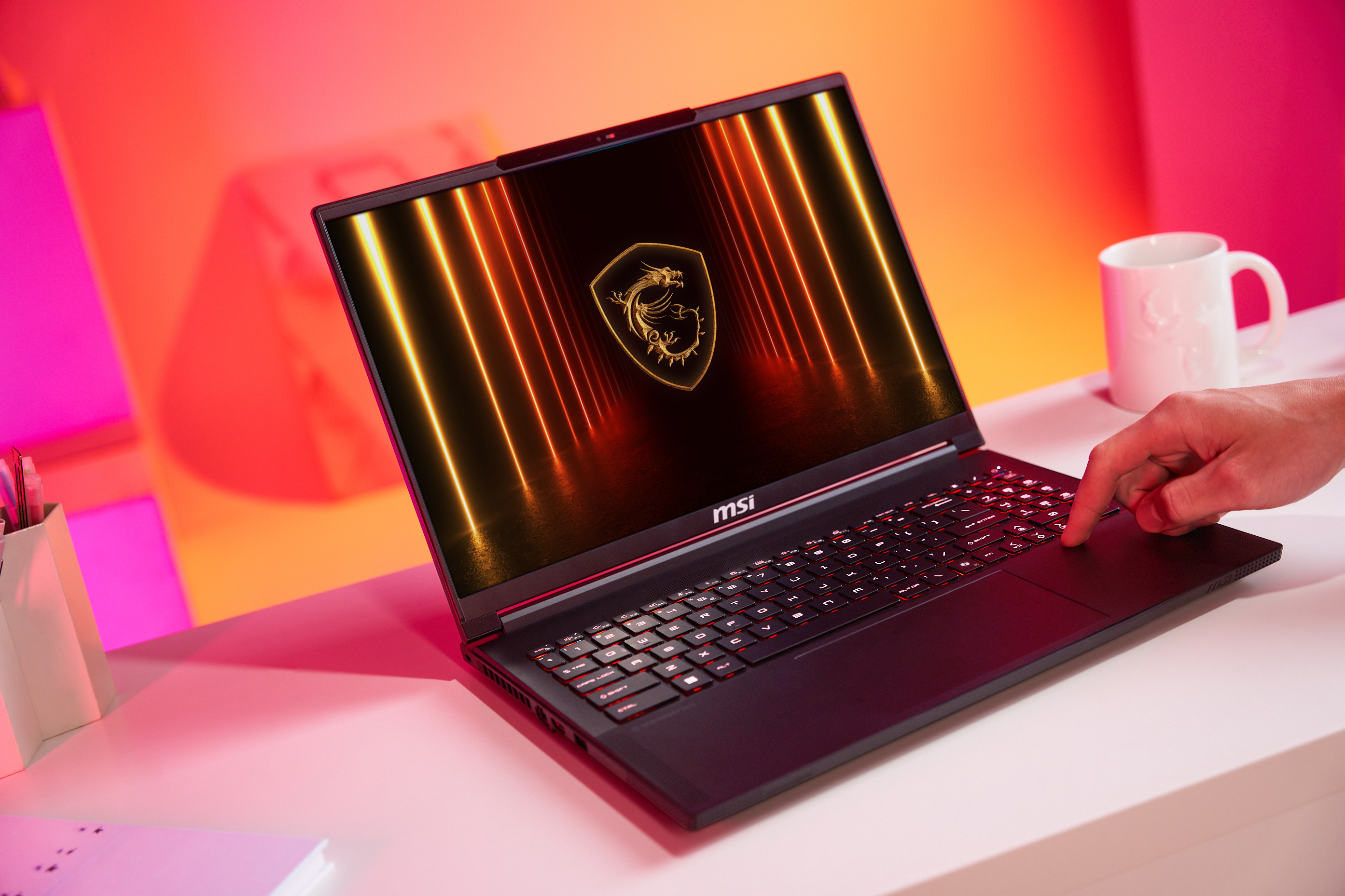El precioso portátil gaming MSI Stealth A16 AI+