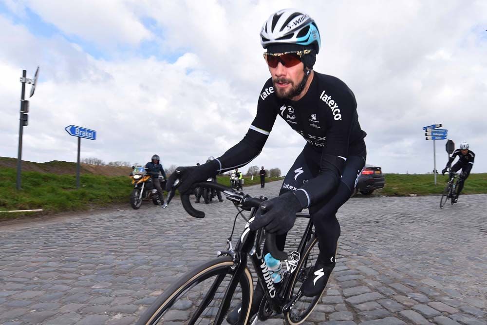 Boonen did not seem to be in pain on the cobbles