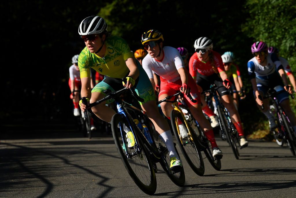 Grace Brown leads the peloton in the women's Commonwealth Games road race