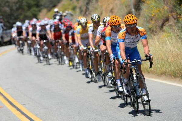 Robbie Hunter and Matt Wilson bury themselves for Garmin-Transitions' chances with Dave Zabriskie.