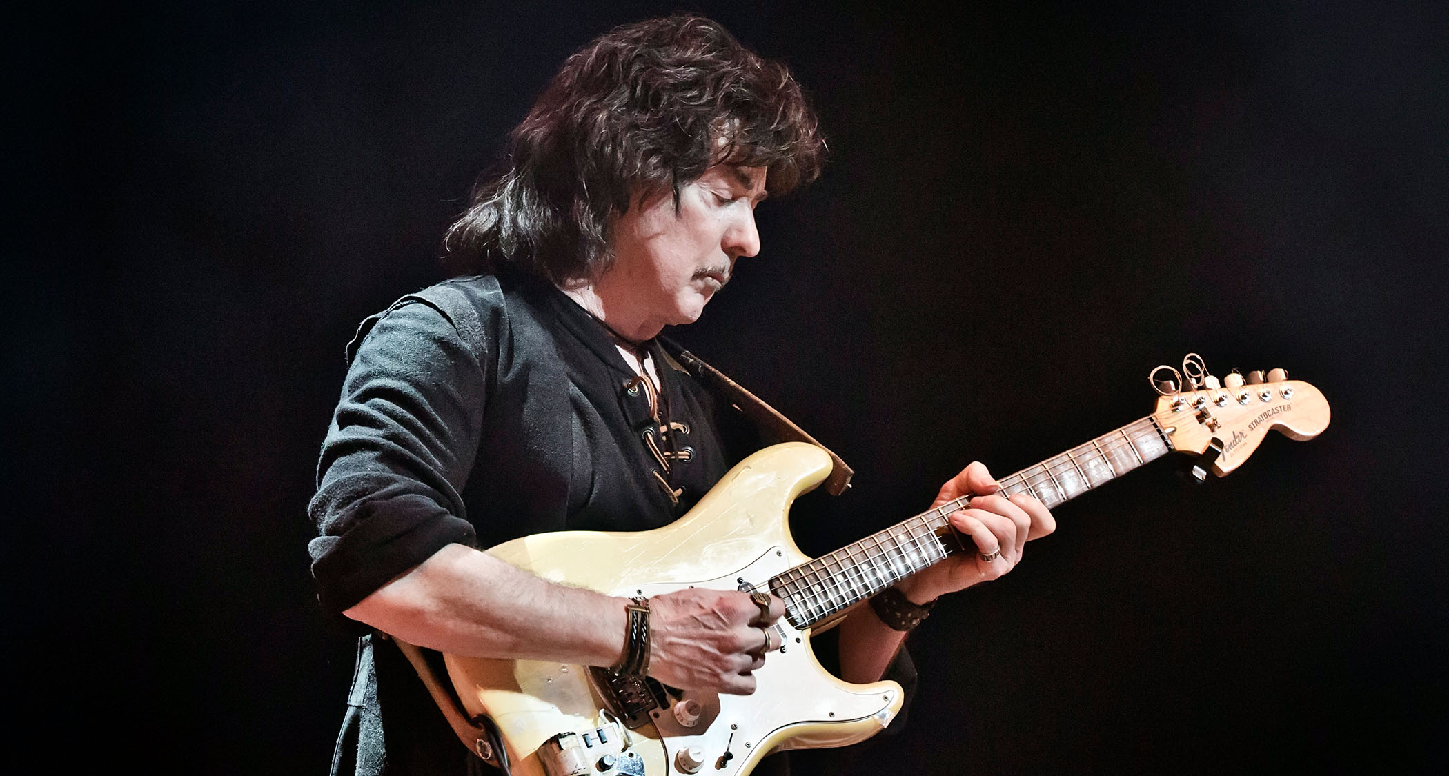 Ritchie Blackmore plays his Strat live onstage in 2018