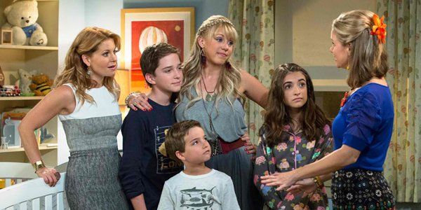 The Amazing Way Fuller House Is Celebrating Full House's 30th ...