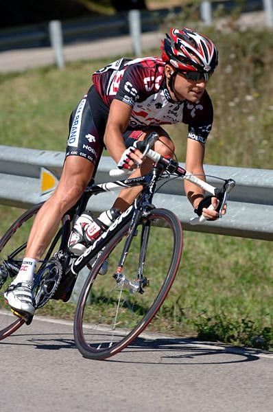 Karsten Kroon (CSC) dives downhill on his late race attack