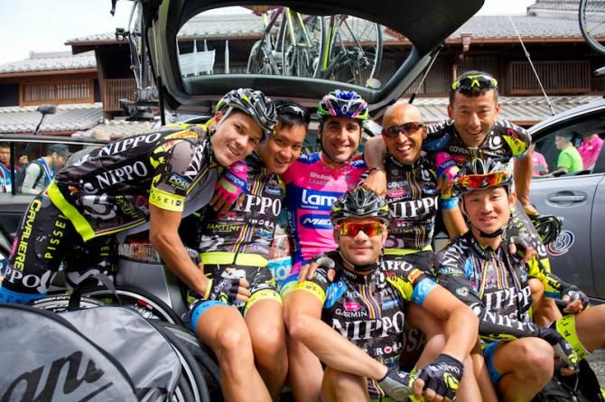 Team Nippo-De Rosa riders and a former teammate Maximiliano Richeze (Lampre-Merida)