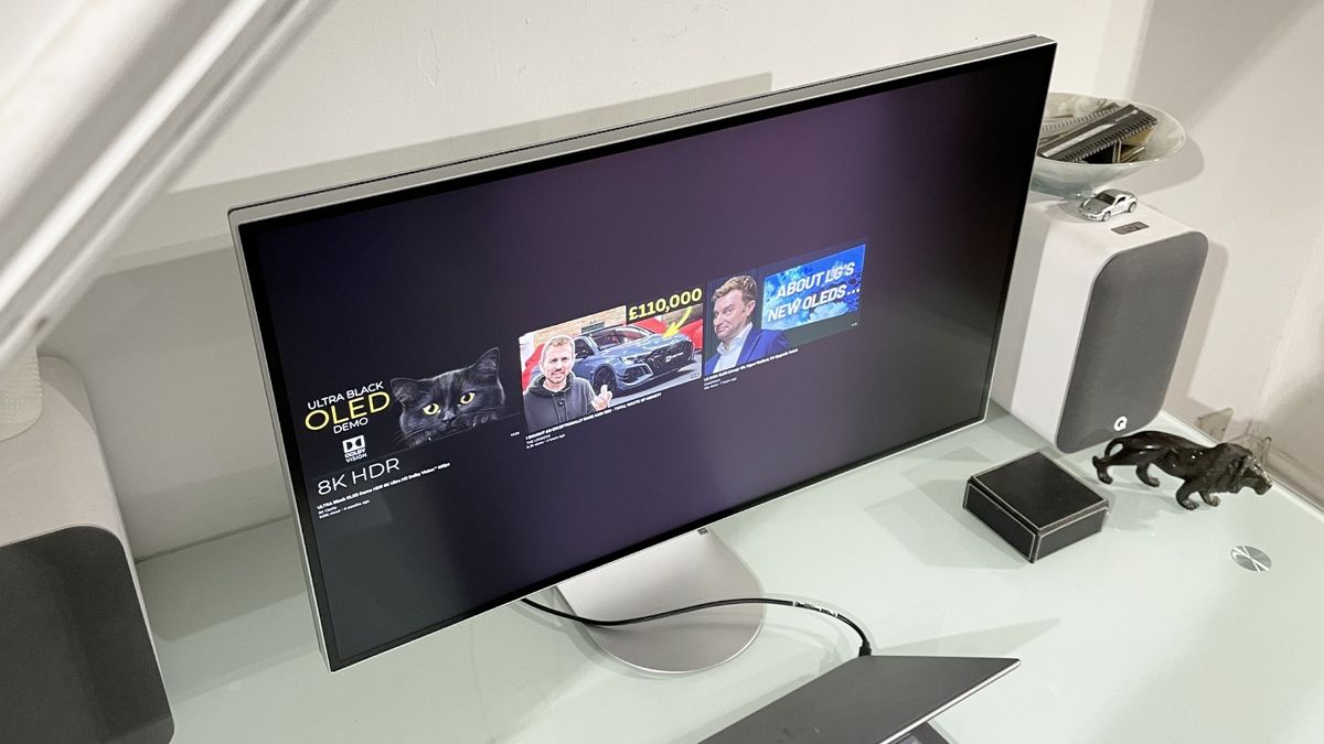 LG UltraFine 6K Evo 32U990A in a home office during our review