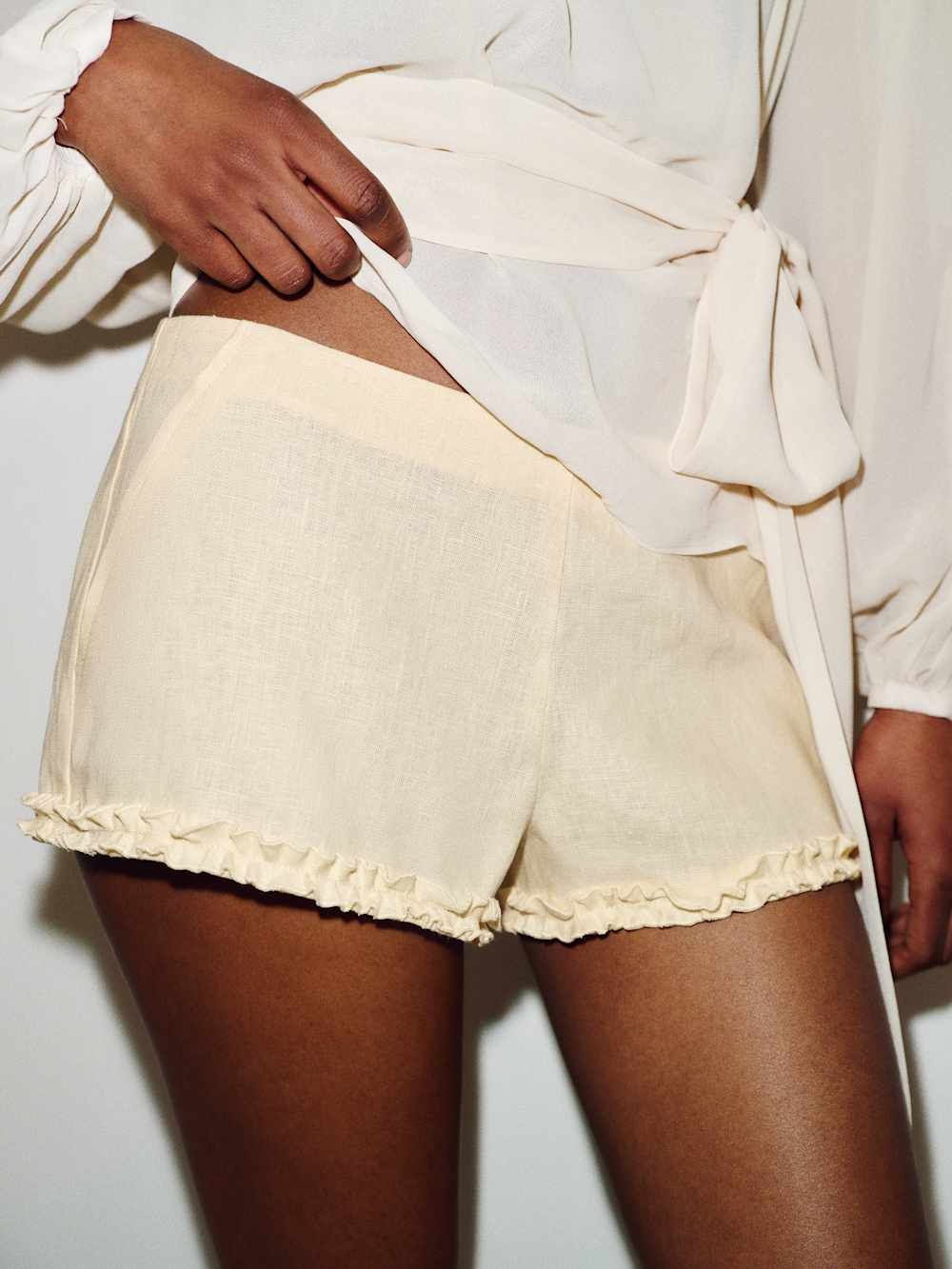 June Low Rise Linen Short